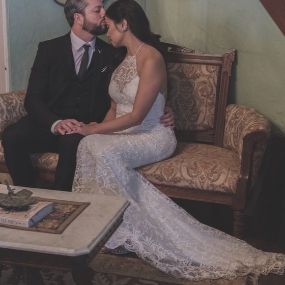 Preowned Tara Lauren Wedding Dress. Spring 2017. US Size 6. - Picture 14 of 14